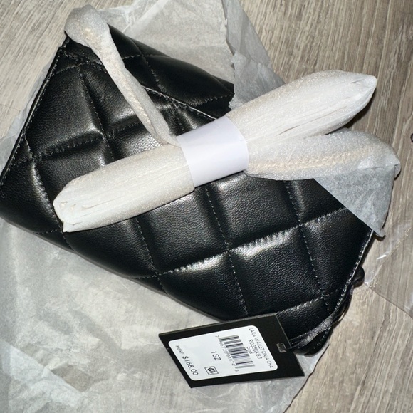 DKNY Lara Wallet with Chain - Picture 4 of 5